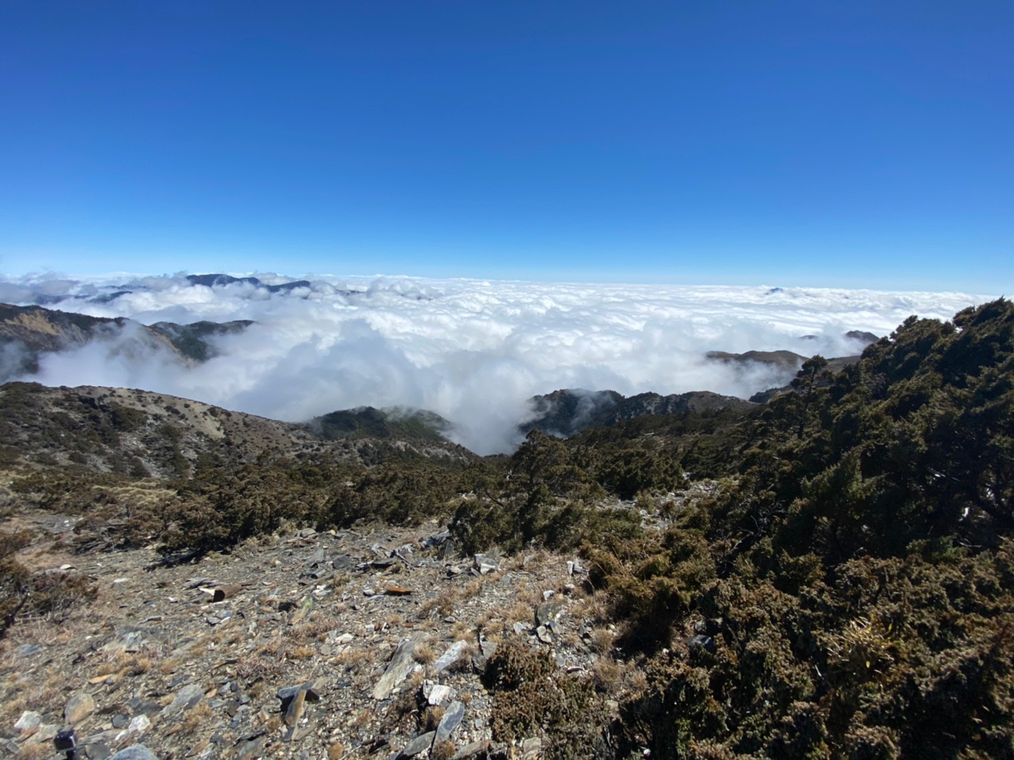 秀姑巒山的景色十分壯麗