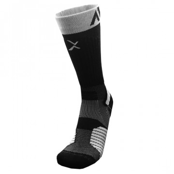 《8字繃帶》P84I長筒繃帶機能專業籃球襪(黑/白)
